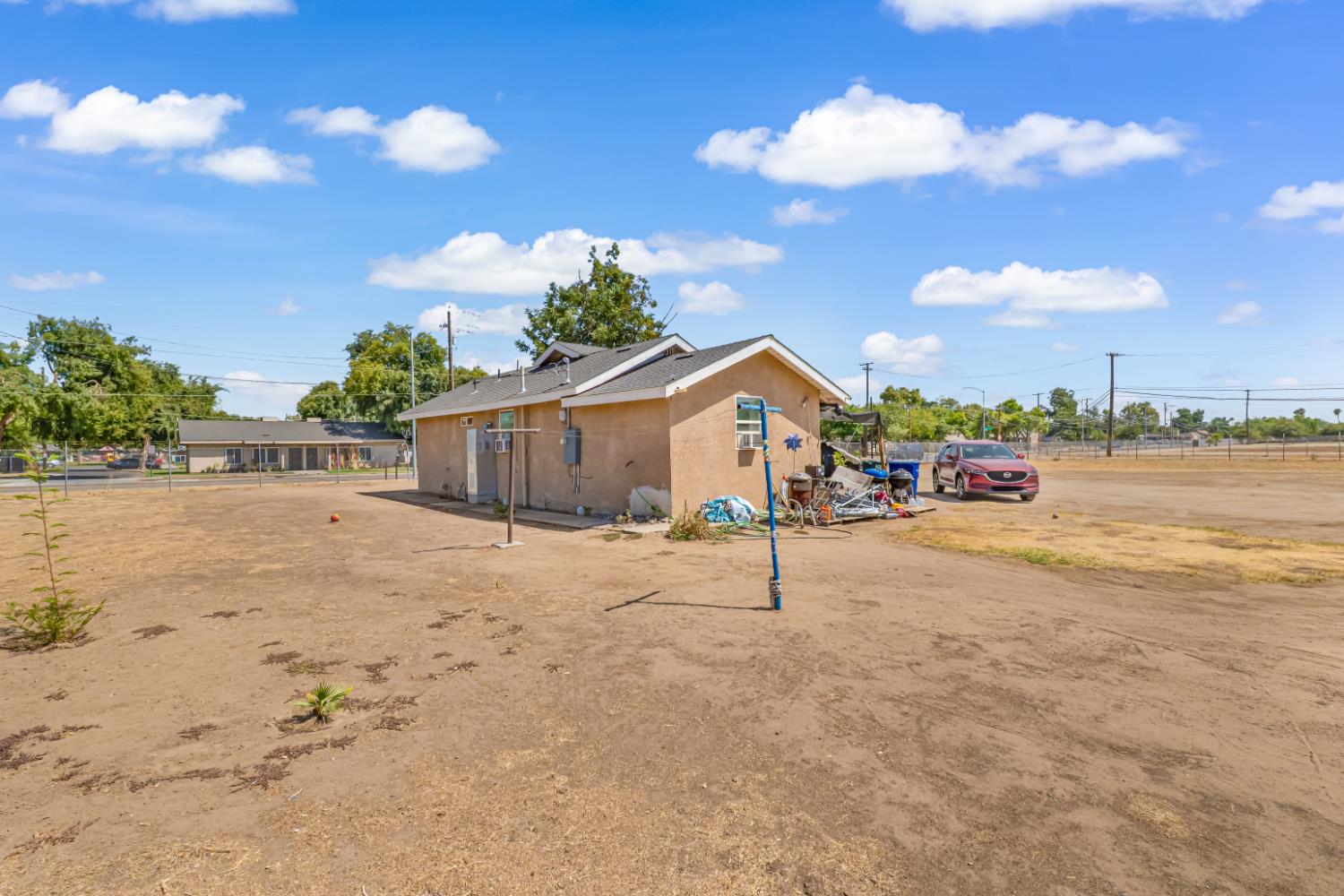 430 S Thorne Ave, Fresno, CA 93706