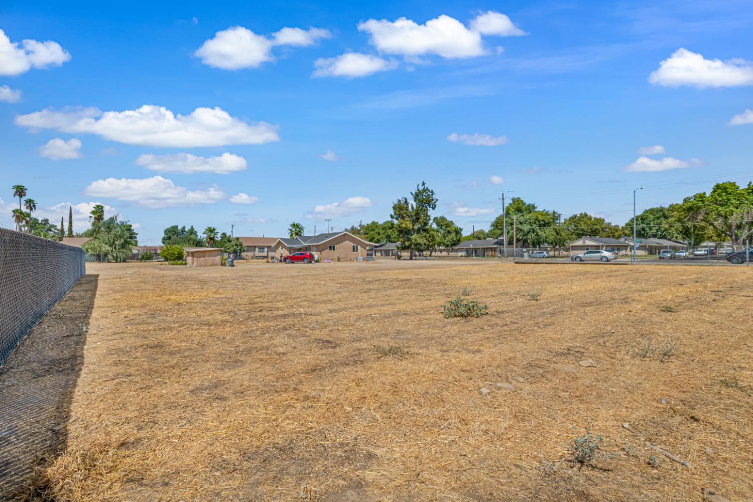430 S Thorne Ave, Fresno, CA 93706