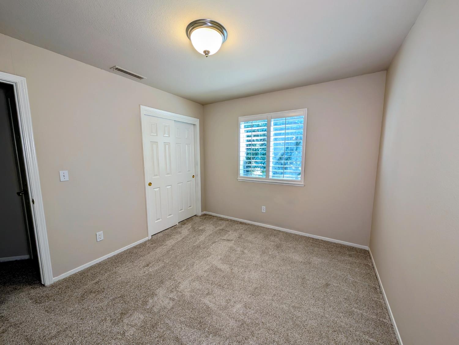 1773 E Goshen Ave, Fresno, CA 93720
