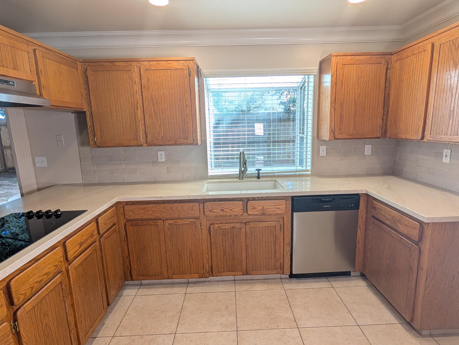 1773 E Goshen Ave, Fresno, CA 93720
