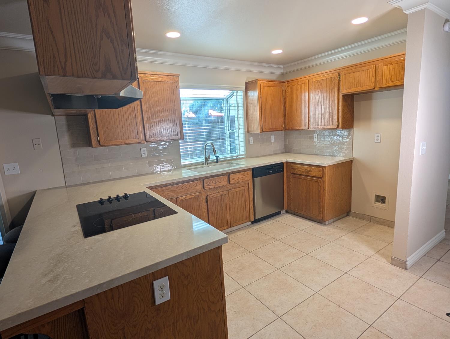 1773 E Goshen Ave, Fresno, CA 93720