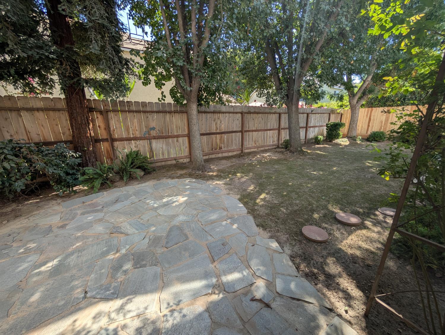 1773 E Goshen Ave, Fresno, CA 93720