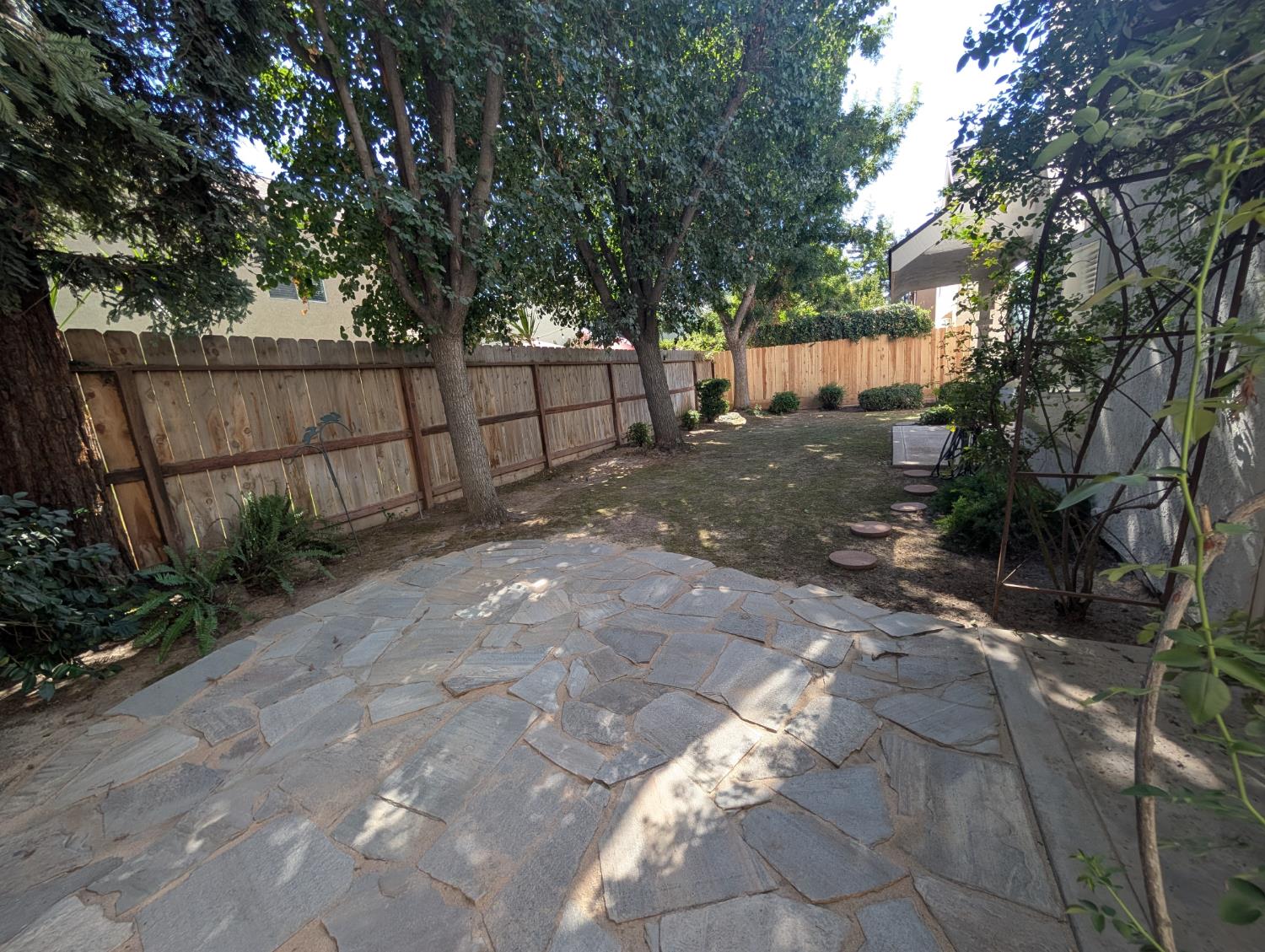 1773 E Goshen Ave, Fresno, CA 93720