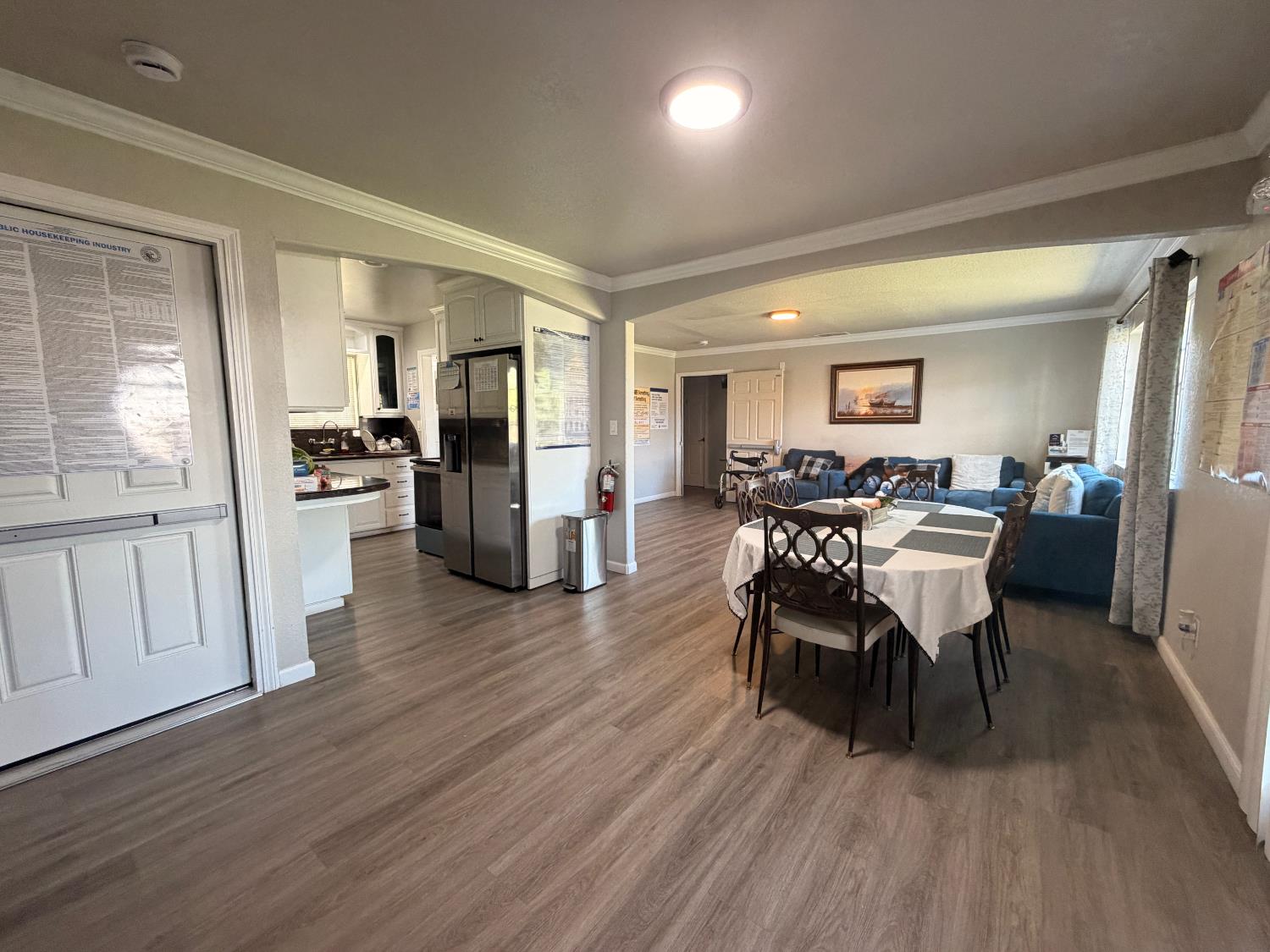 2963 E Norwich Ave, Fresno, CA 93726