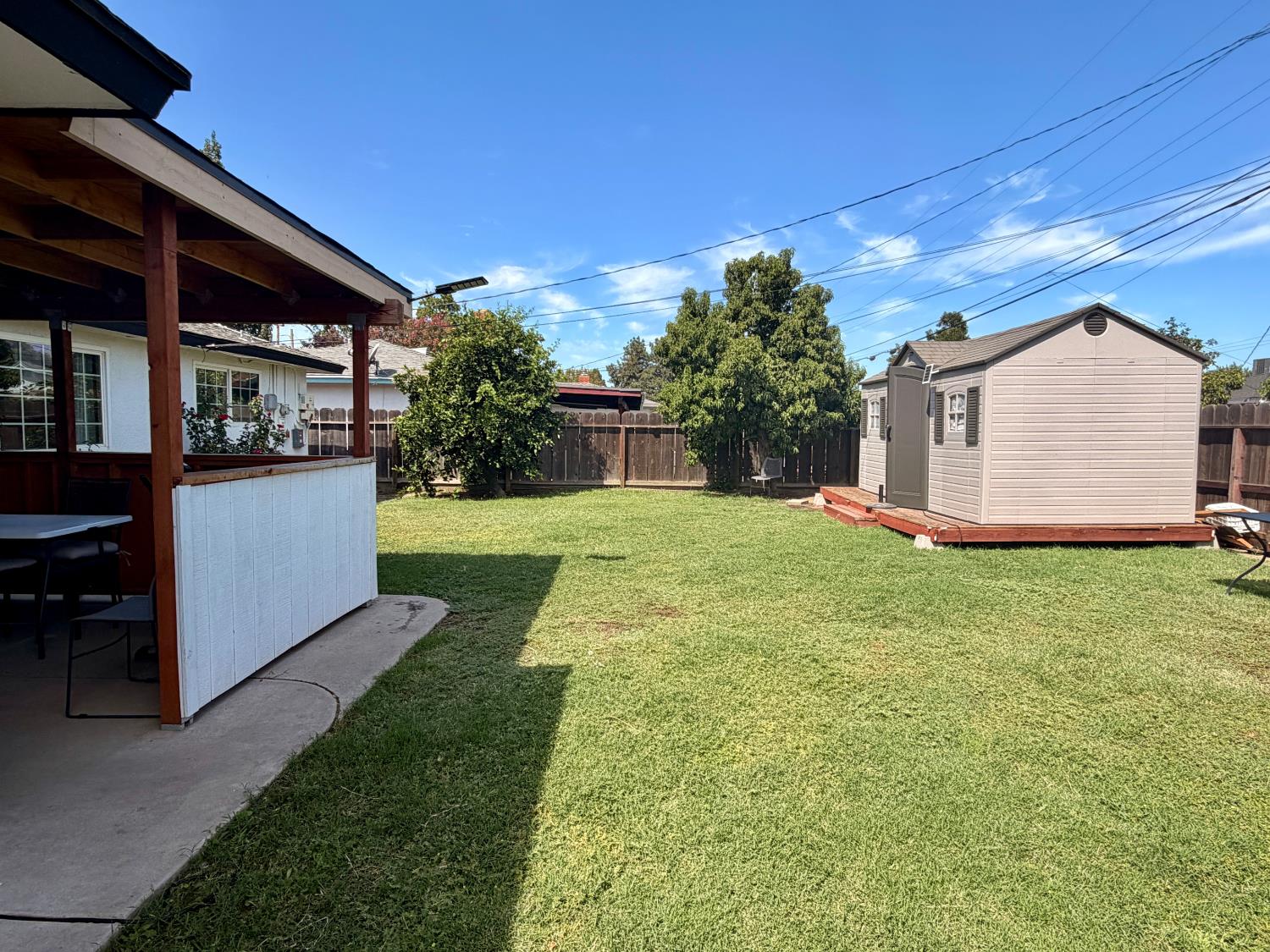 2963 E Norwich Ave, Fresno, CA 93726