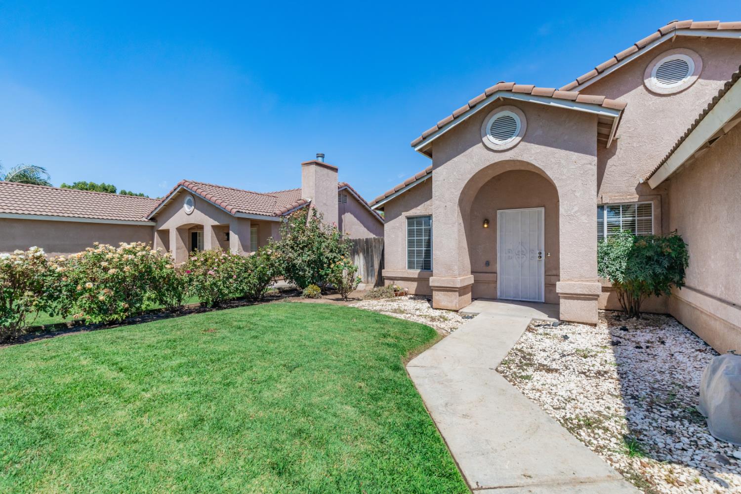167 Lindquist, Kingsburg, CA 93631