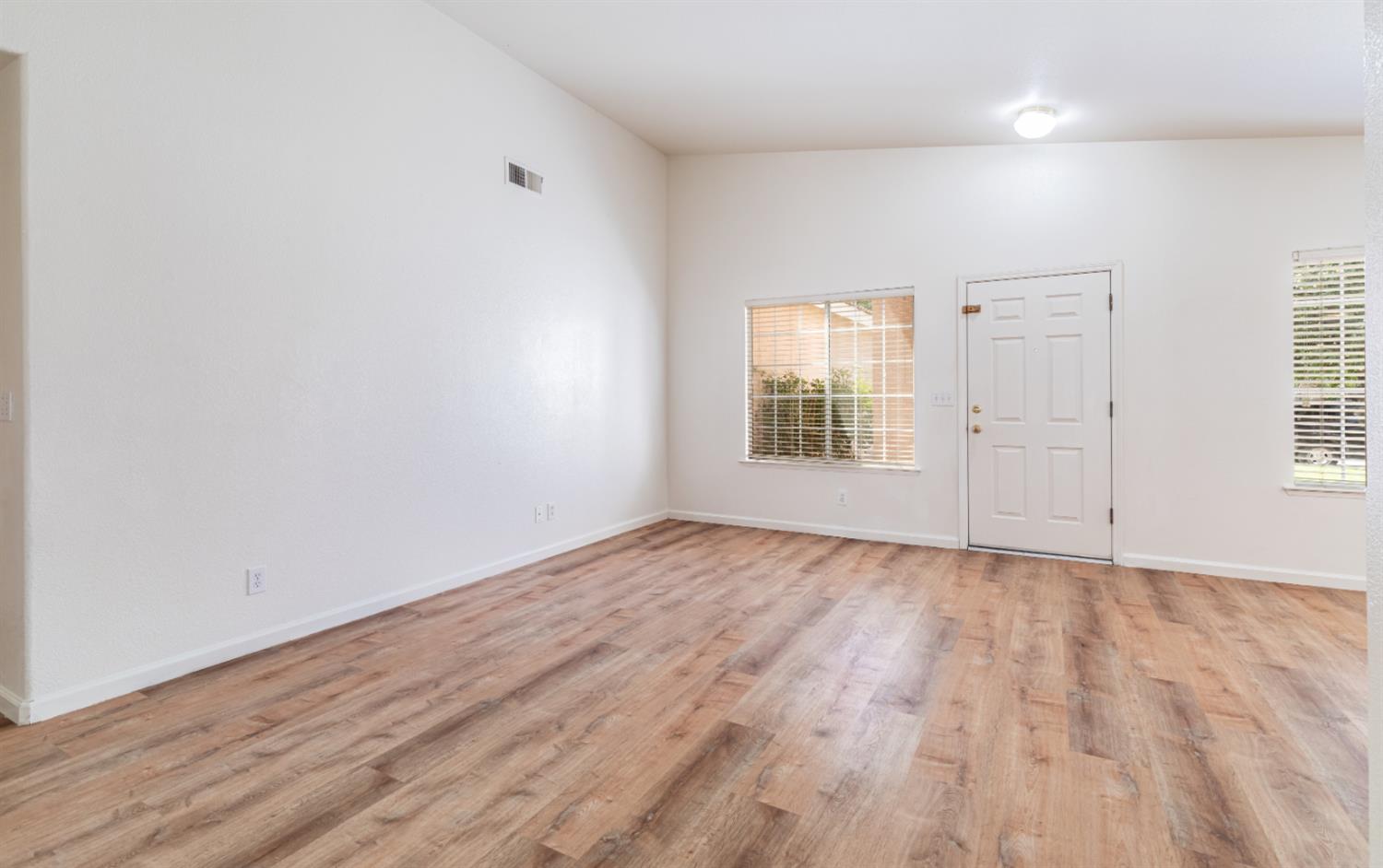 167 Lindquist, Kingsburg, CA 93631