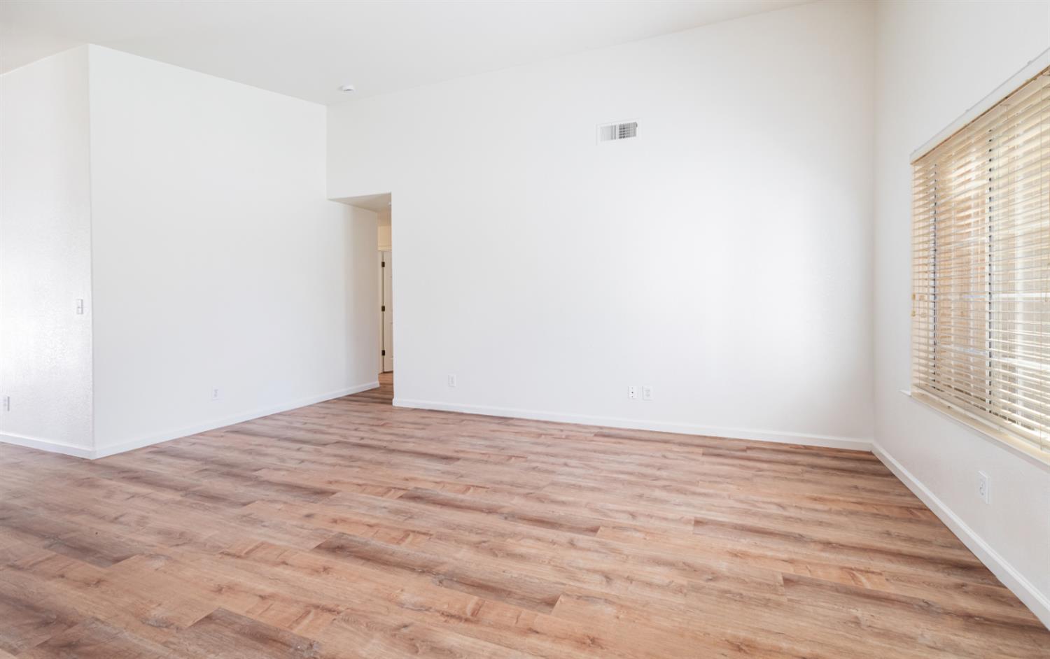 167 Lindquist, Kingsburg, CA 93631