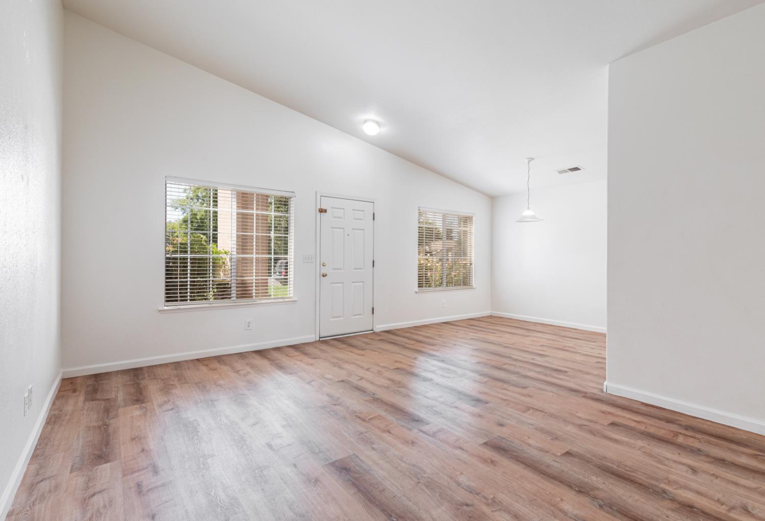 167 Lindquist, Kingsburg, CA 93631