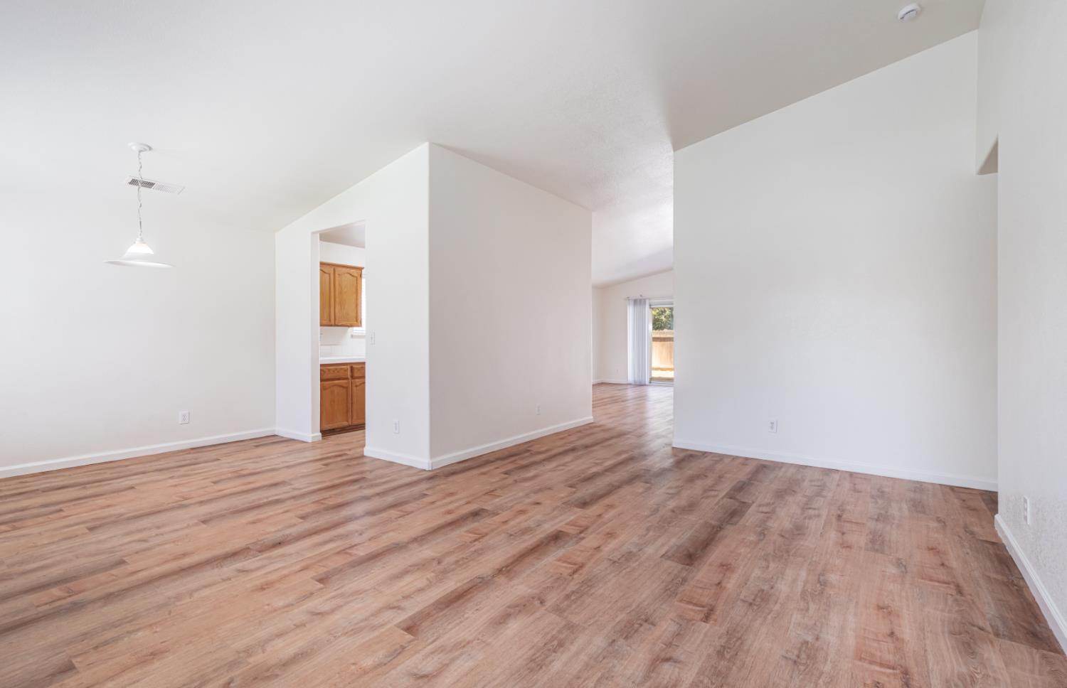 167 Lindquist, Kingsburg, CA 93631