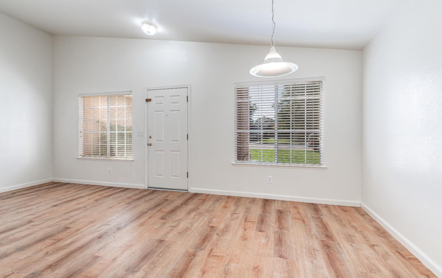 167 Lindquist, Kingsburg, CA 93631