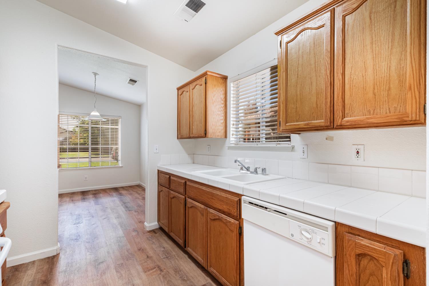 167 Lindquist, Kingsburg, CA 93631
