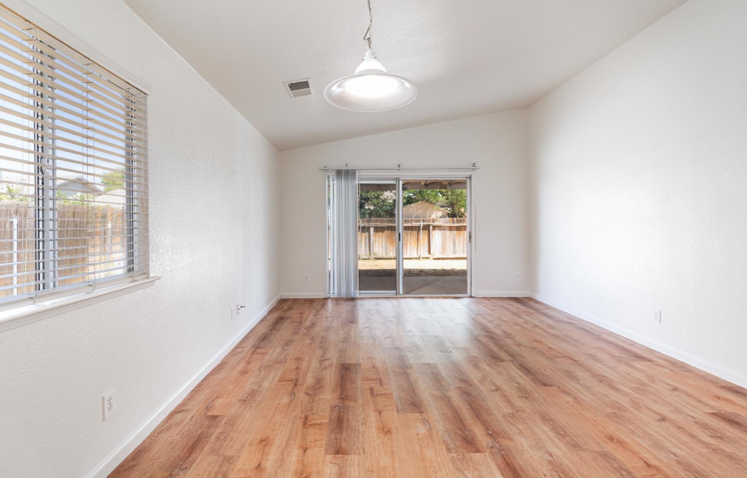 167 Lindquist, Kingsburg, CA 93631