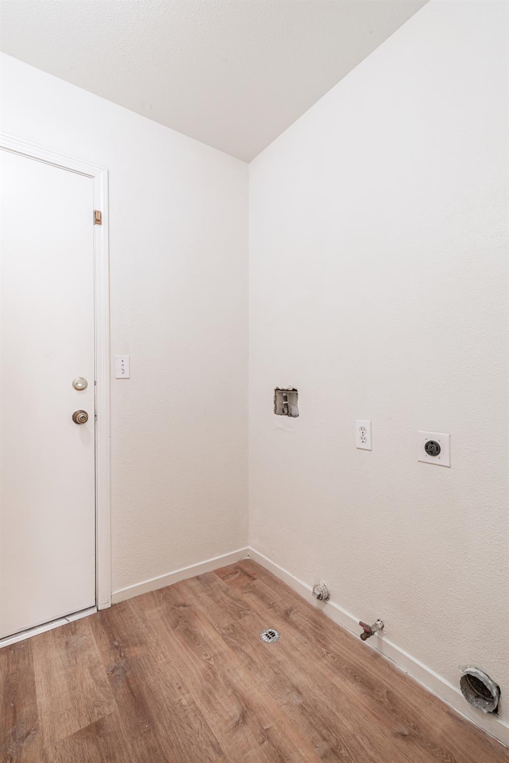 167 Lindquist, Kingsburg, CA 93631