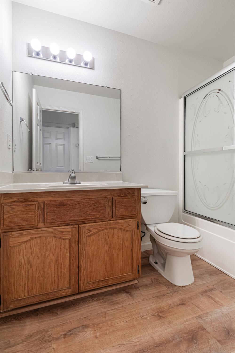 167 Lindquist, Kingsburg, CA 93631