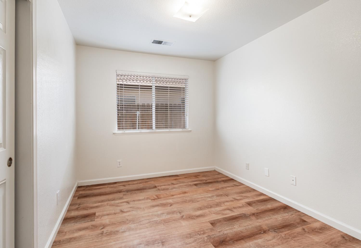 167 Lindquist, Kingsburg, CA 93631