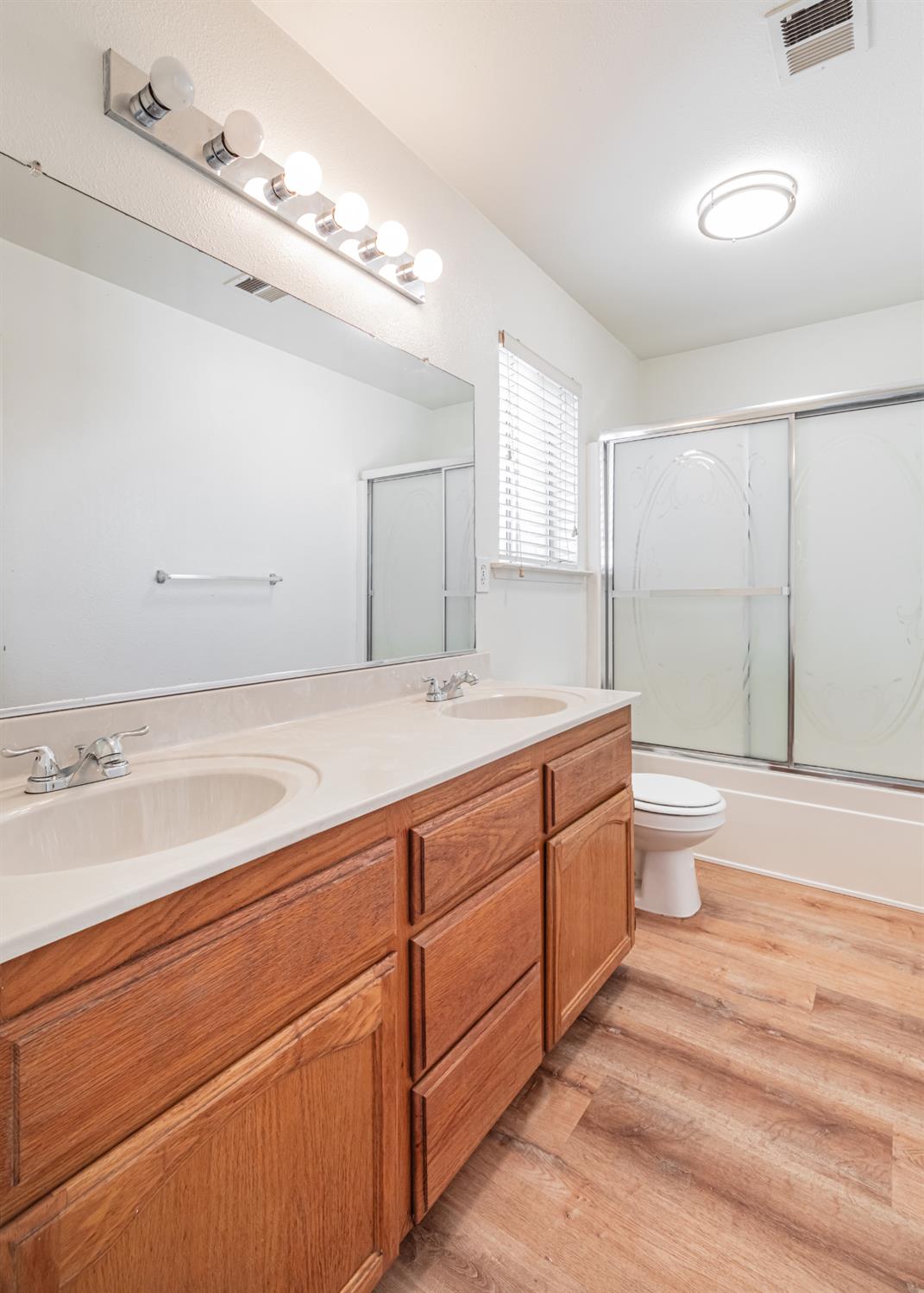 167 Lindquist, Kingsburg, CA 93631