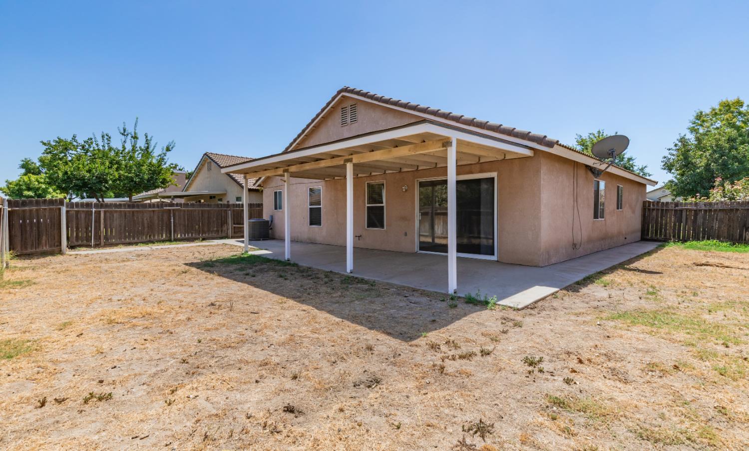 167 Lindquist, Kingsburg, CA 93631
