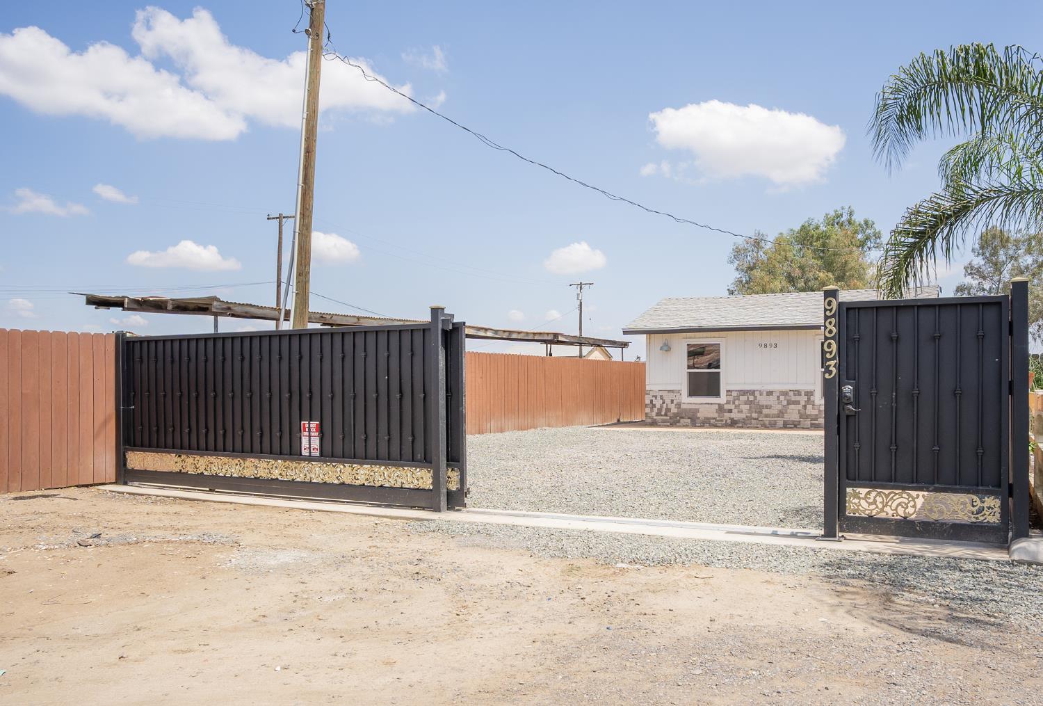 9893 Vista Ave, Hanford, CA 93230