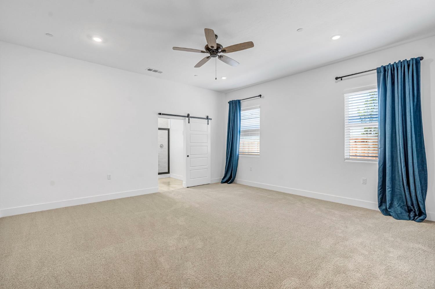 1236 Windmill Ave, Clovis, CA 93619