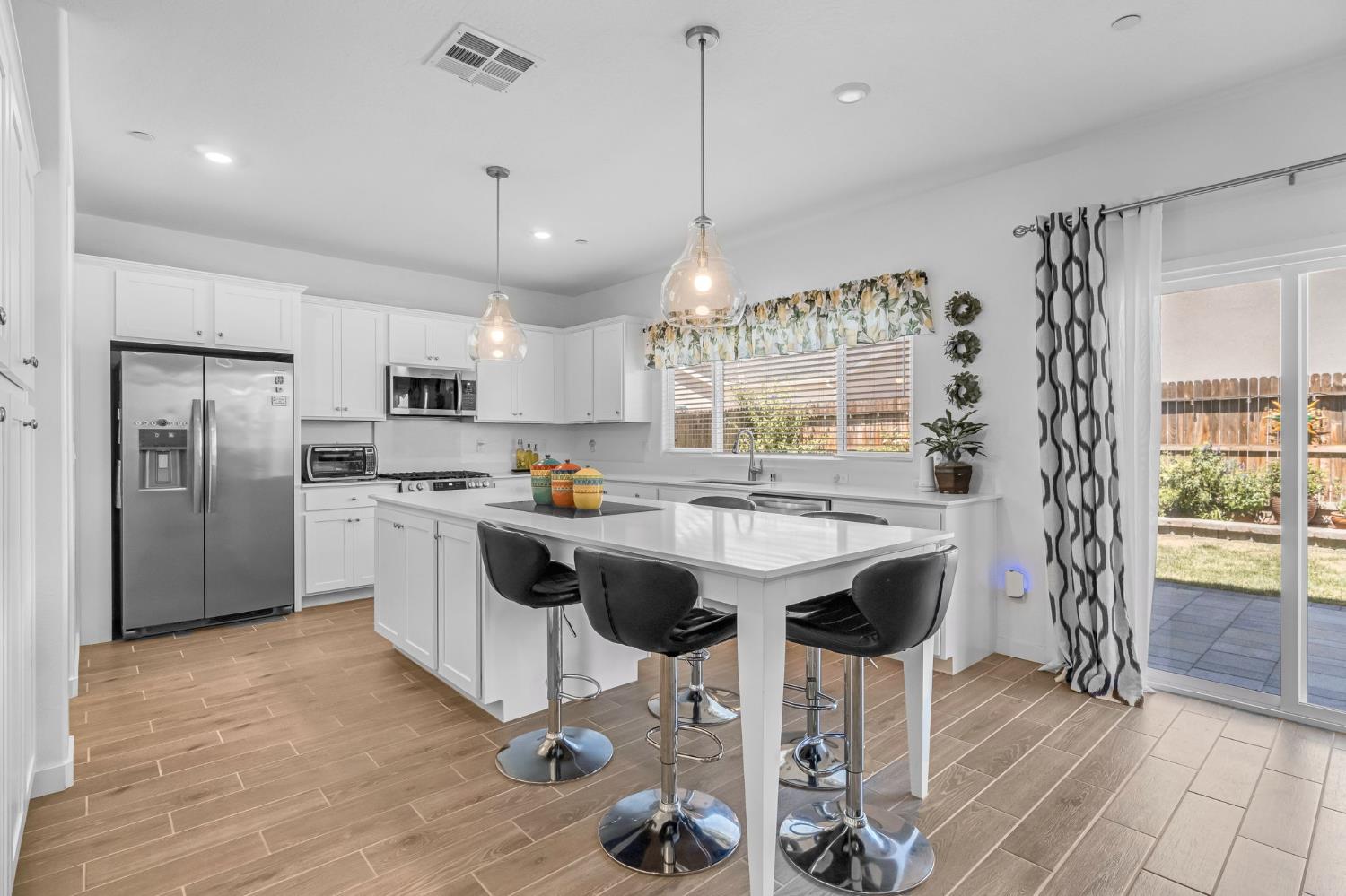 7232 E Cornell Ave, Fresno, CA 93737