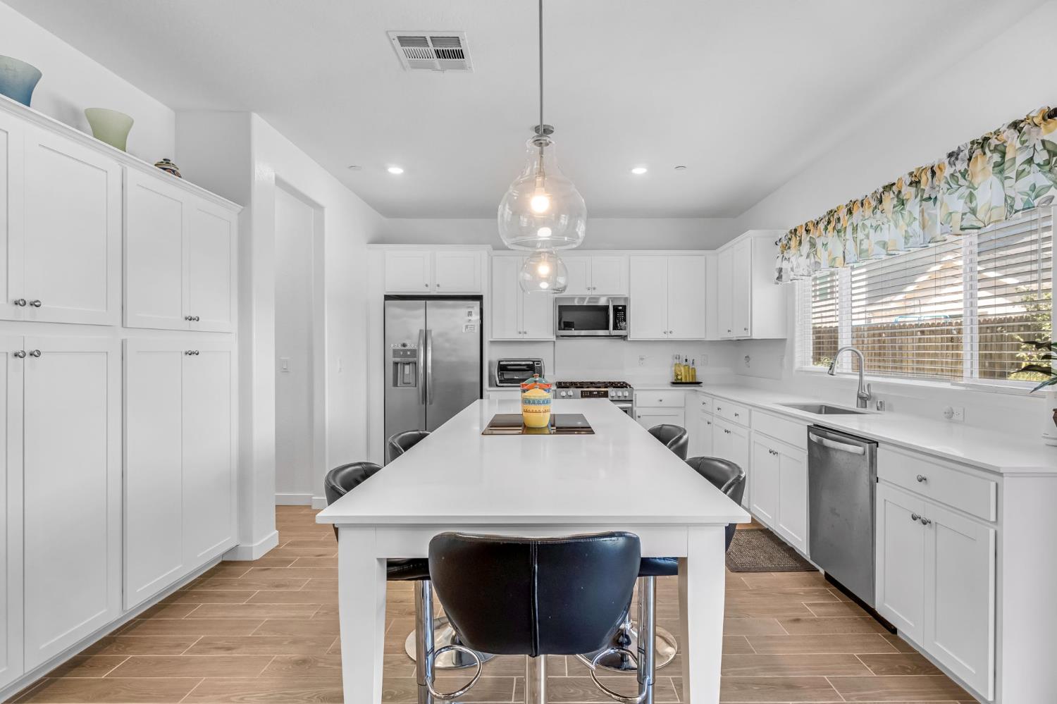 7232 E Cornell Ave, Fresno, CA 93737