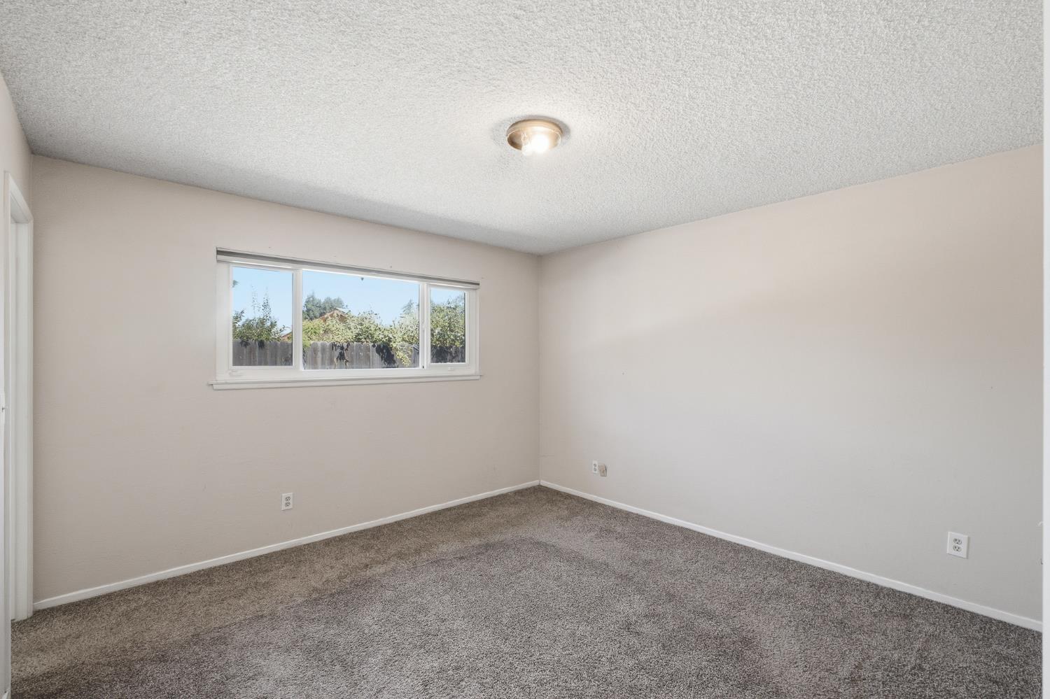 3028 W San Jose Ave, Fresno, CA 93711