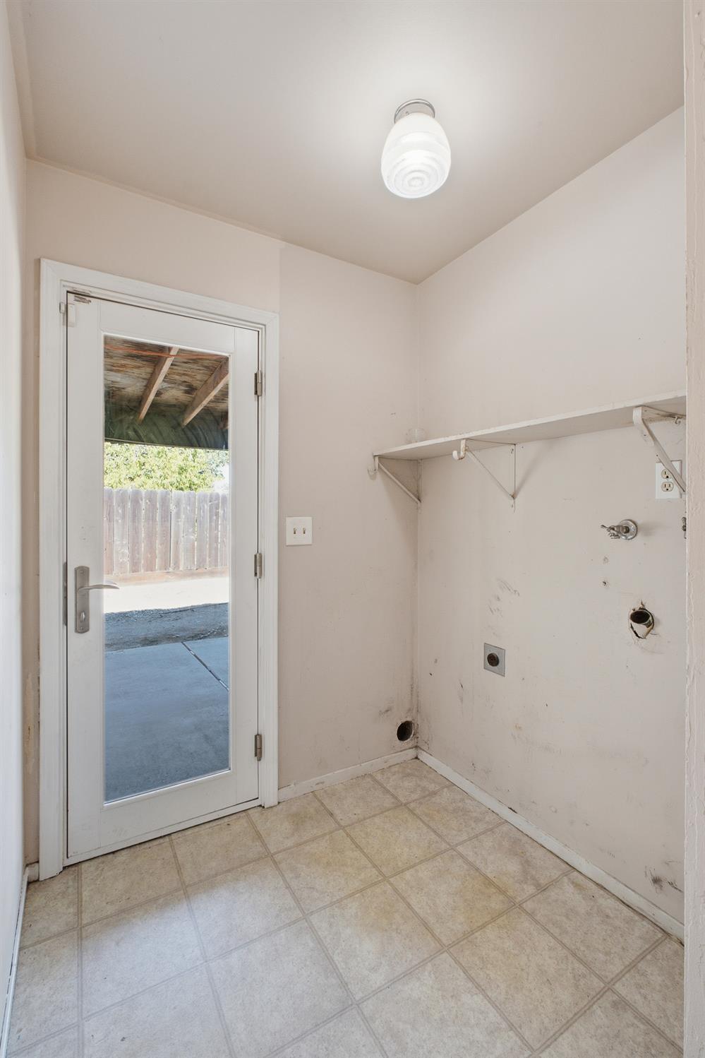 3028 W San Jose Ave, Fresno, CA 93711