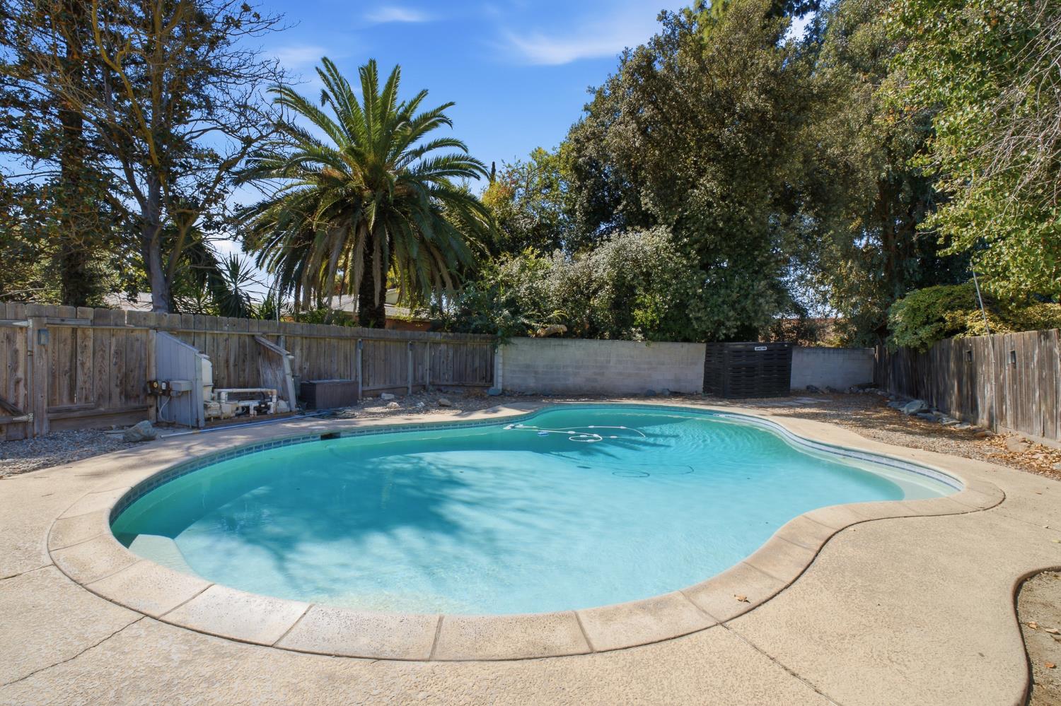 3028 W San Jose Ave, Fresno, CA 93711
