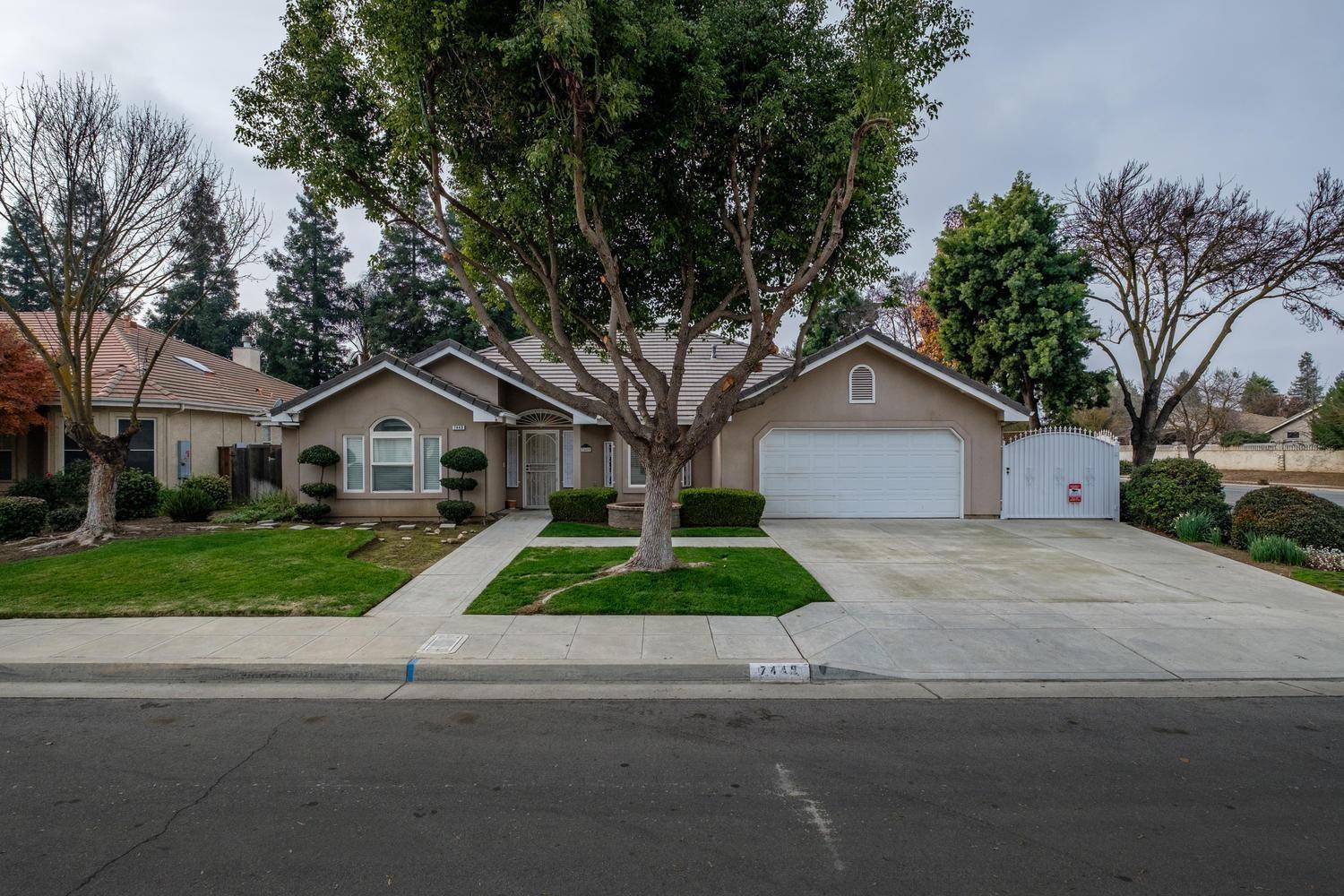 7449 N lodi ave, Fresno, CA 93722