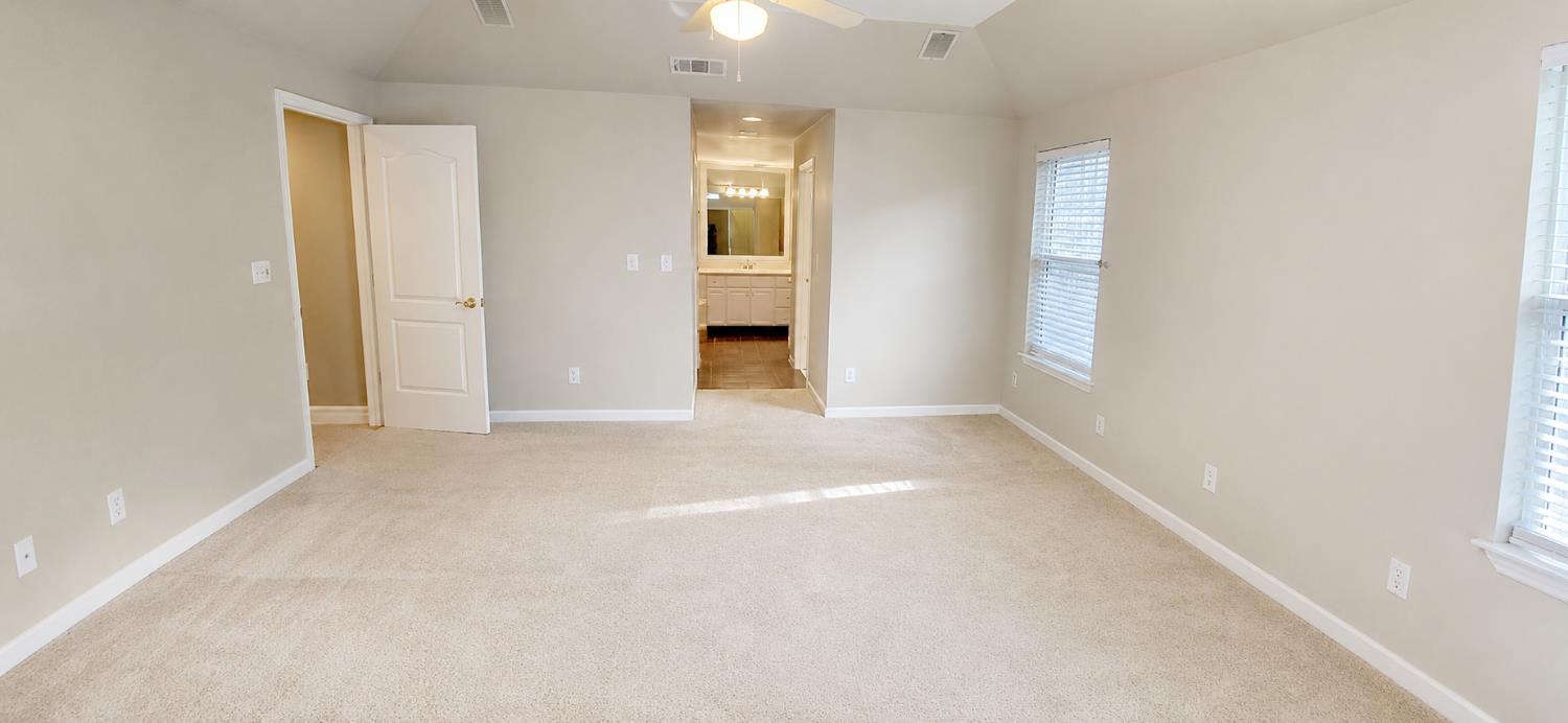 7449 N lodi ave, Fresno, CA 93722