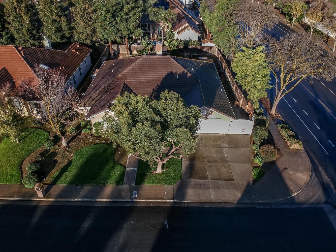 7449 N lodi ave, Fresno, CA 93722