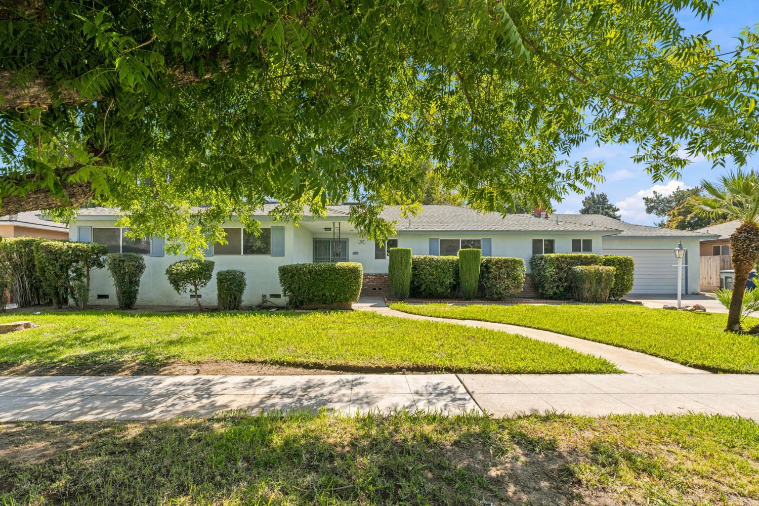 6354 N 11Th St, Fresno, CA 93710