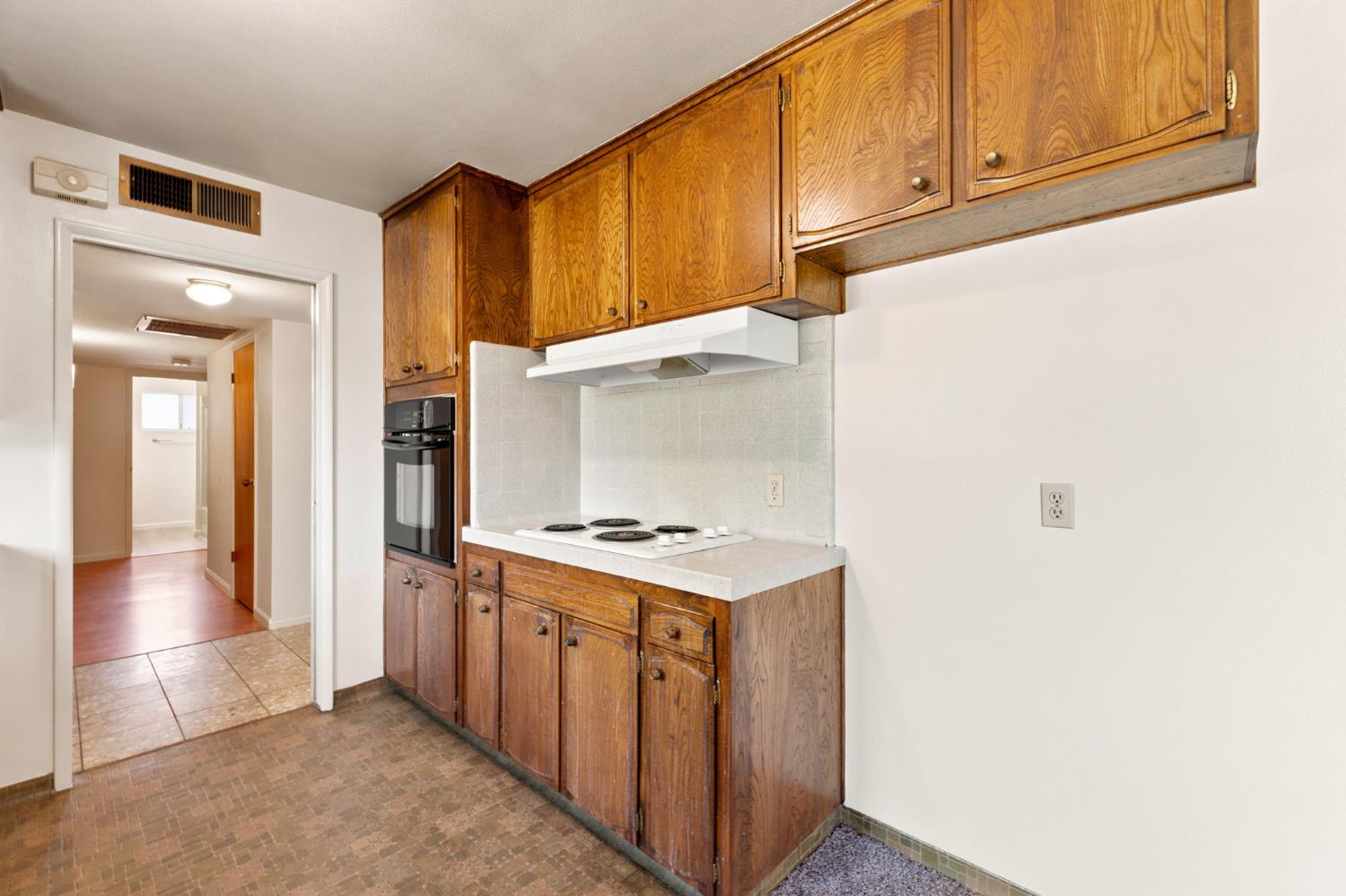 6354 N 11Th St, Fresno, CA 93710