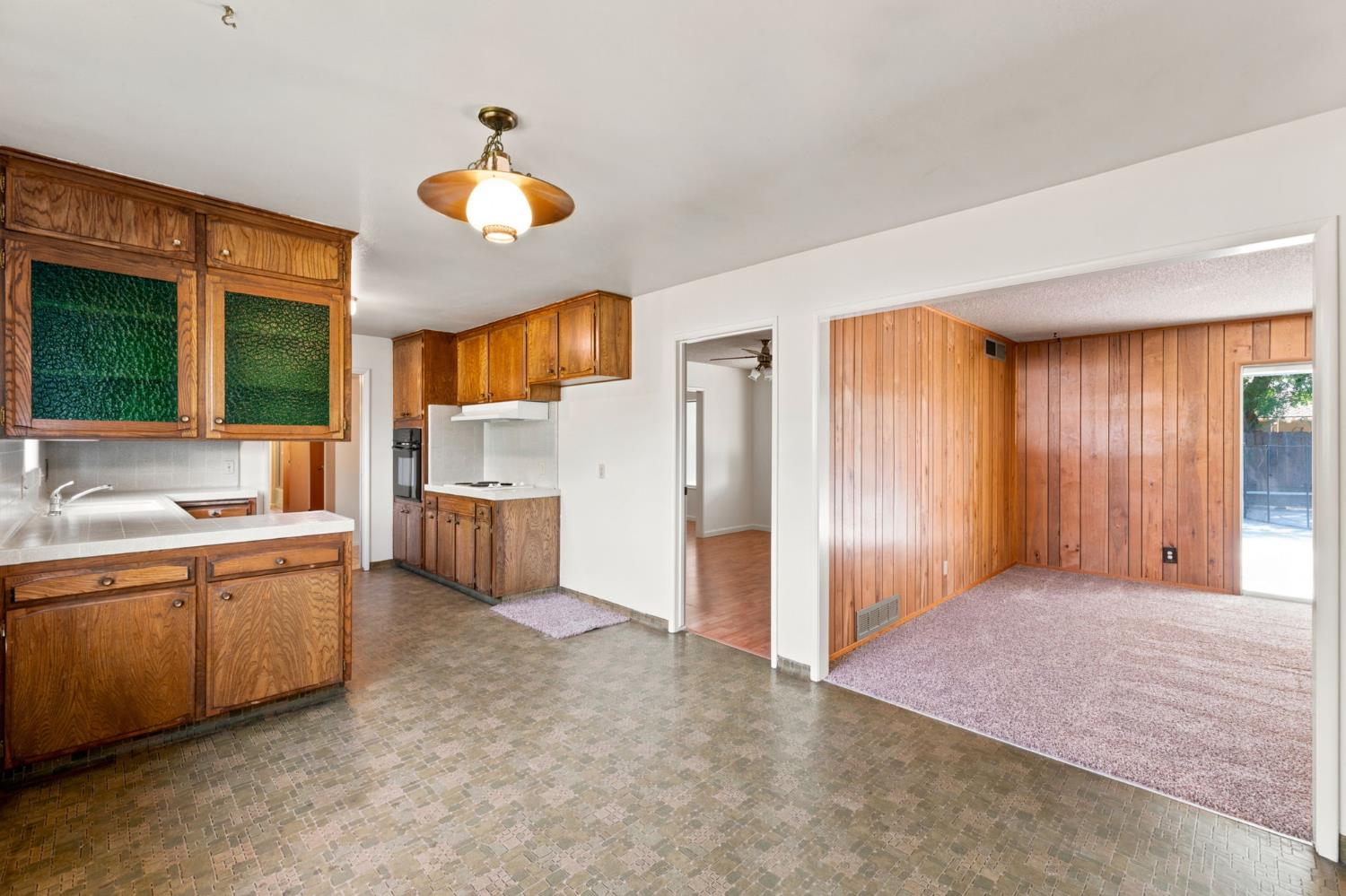 6354 N 11Th St, Fresno, CA 93710