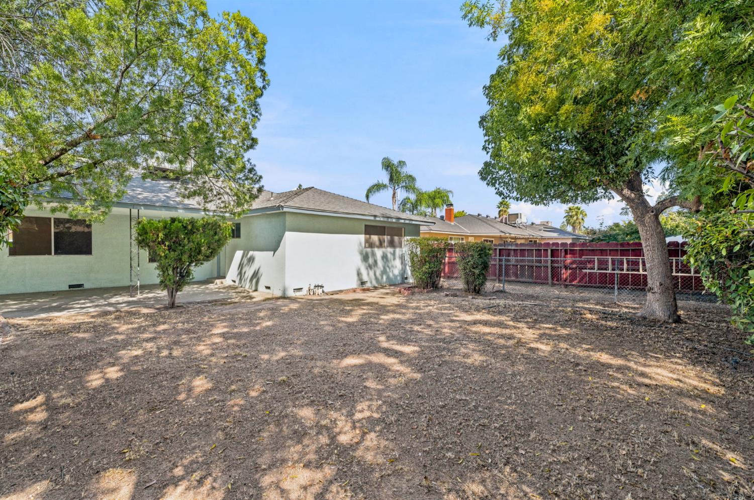 6354 N 11Th St, Fresno, CA 93710