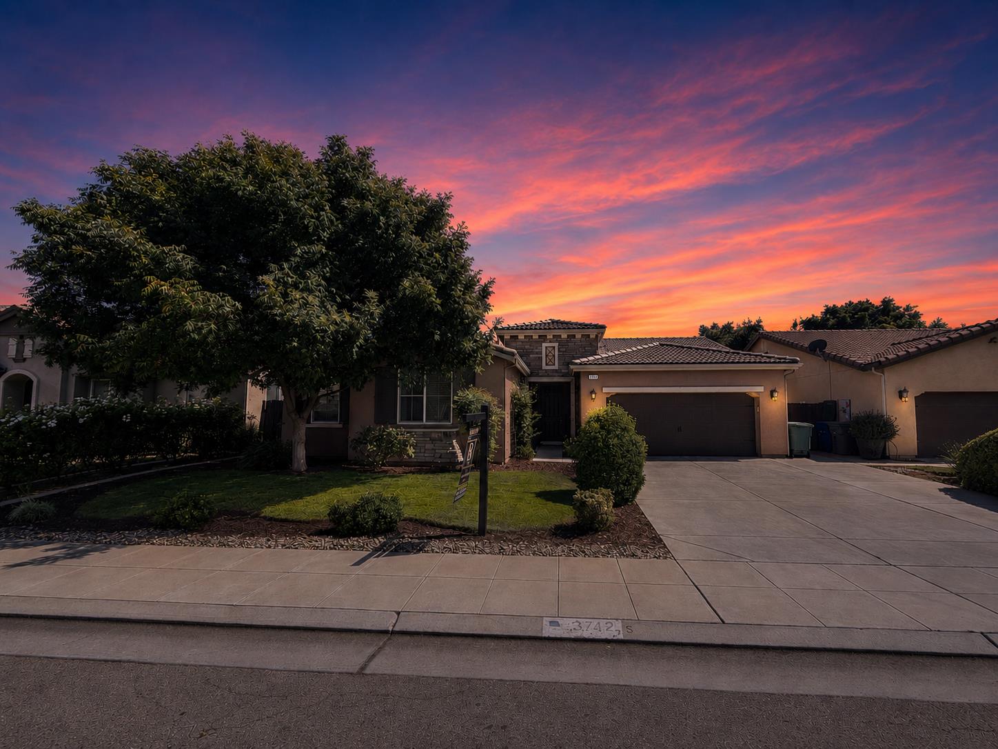 3742 Wrenwood Ave, Clovis, CA 93619
