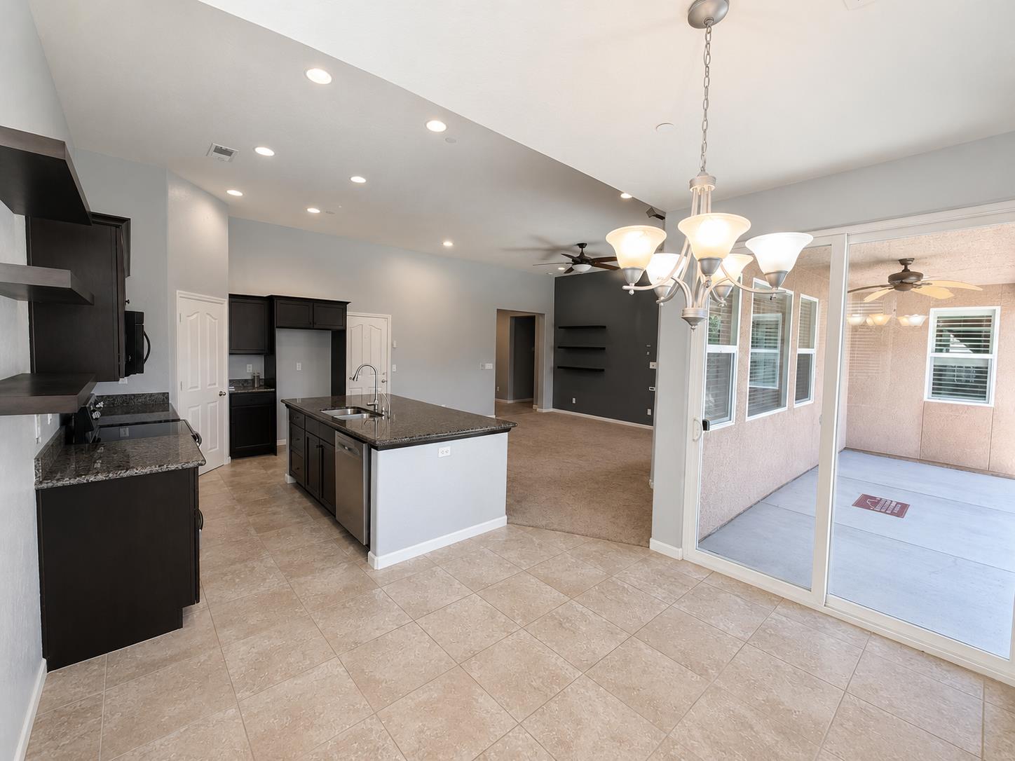 3742 Wrenwood Ave, Clovis, CA 93619