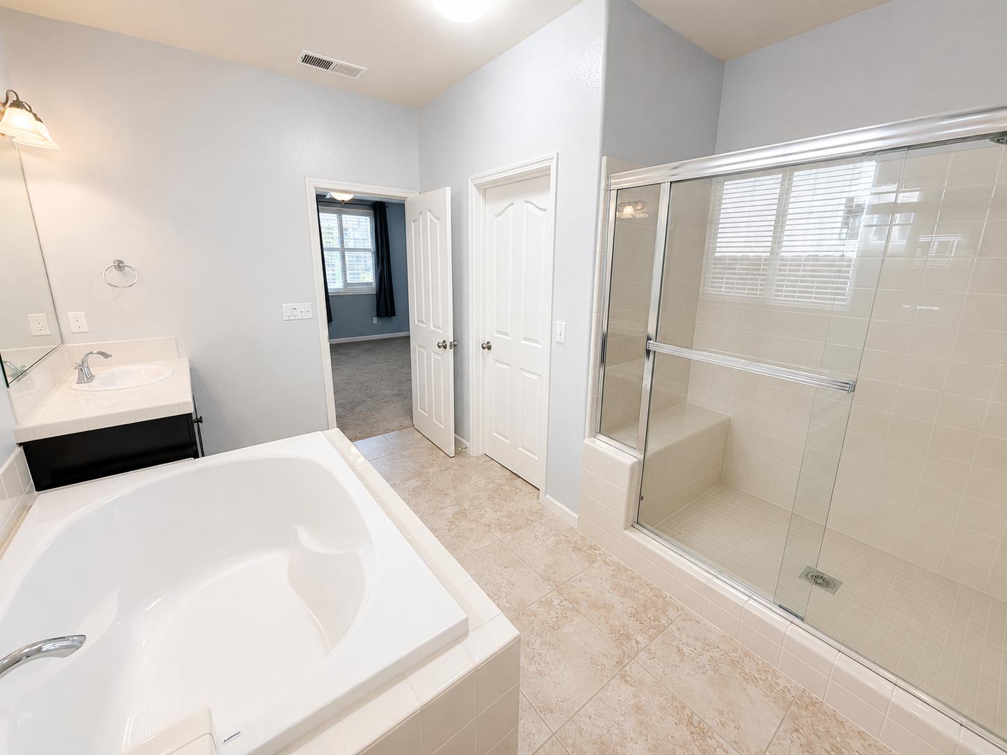 3742 Wrenwood Ave, Clovis, CA 93619