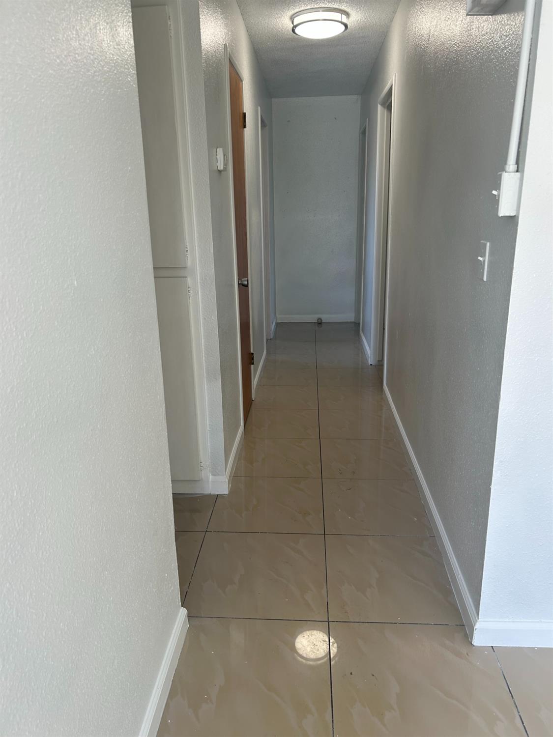 353 Holly St, Woodlake, CA 93286