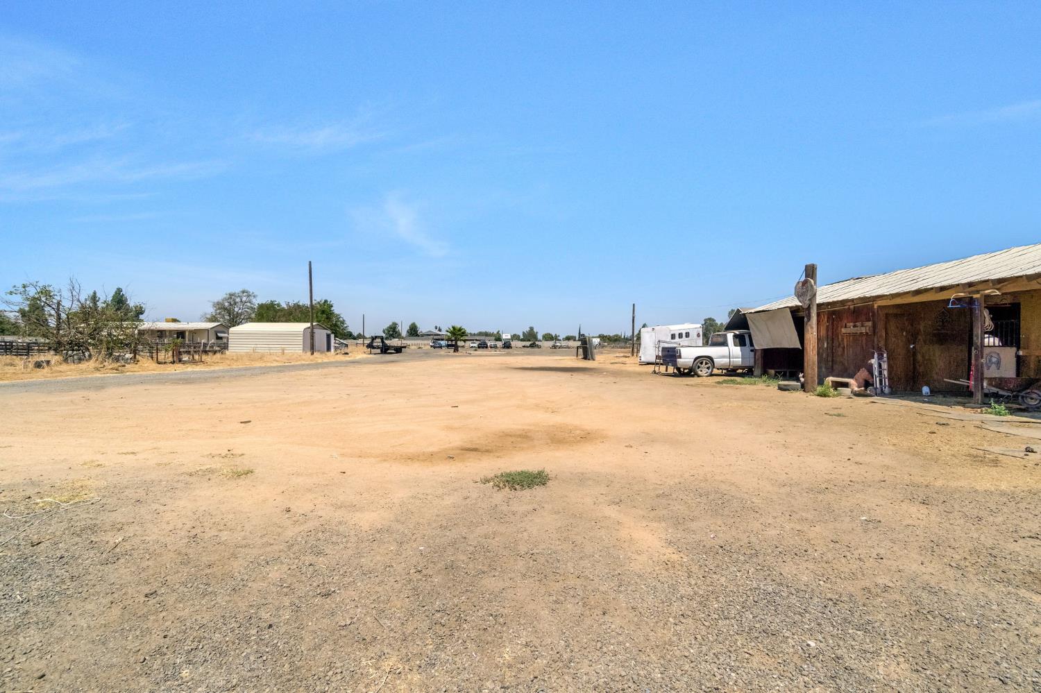 6852 W Mckinley Ave, Fresno, CA 93723