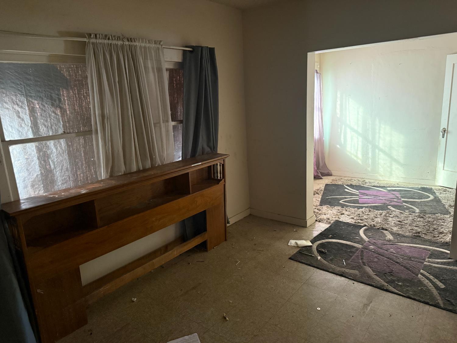 827 E Clinton, Fresno, CA 93704