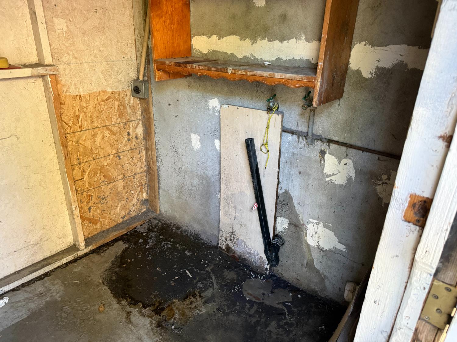 827 E Clinton, Fresno, CA 93704