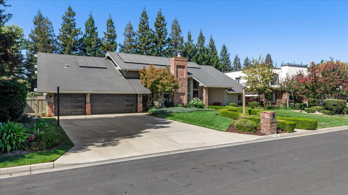 7637 N Cheryl Ave, Fresno, CA 93711