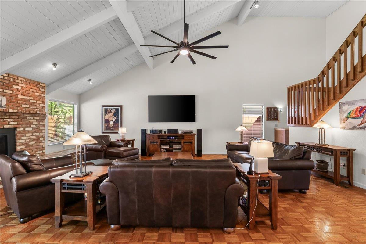 7637 N Cheryl Ave, Fresno, CA 93711
