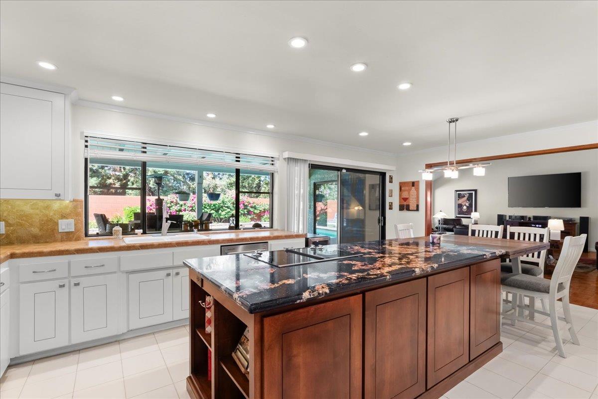 7637 N Cheryl Ave, Fresno, CA 93711
