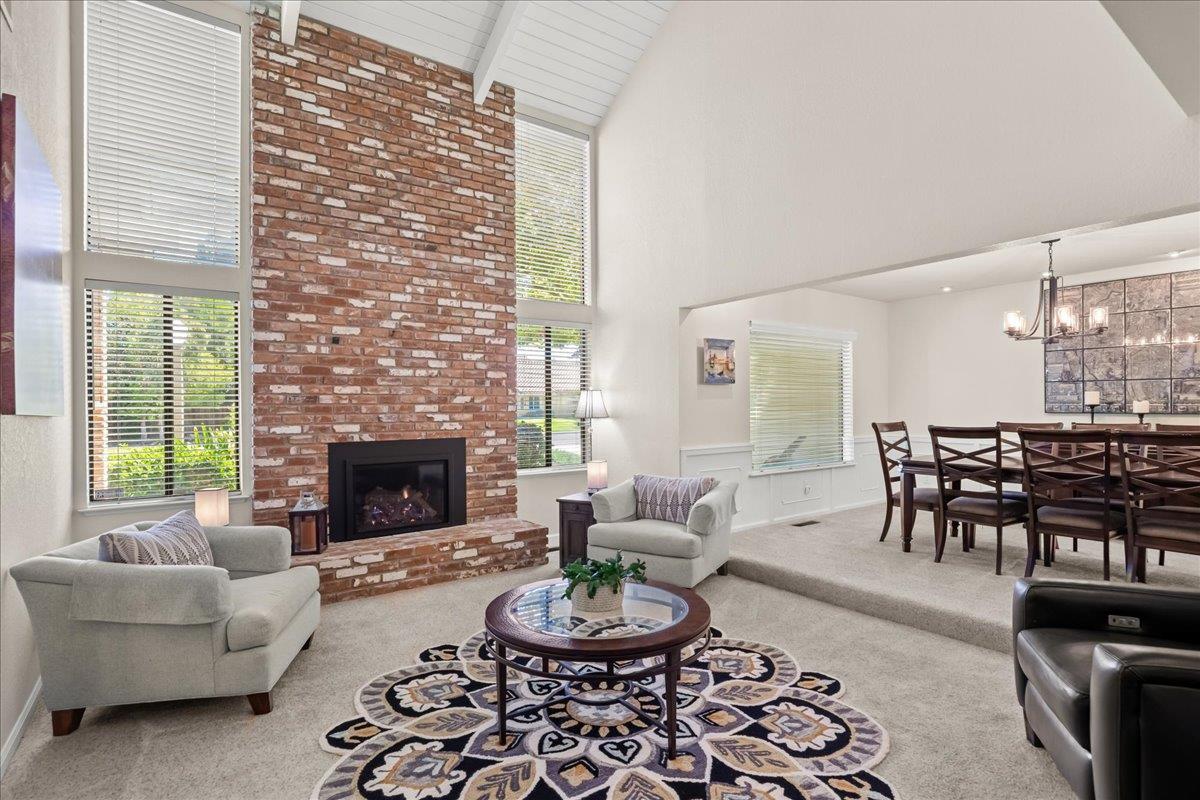 7637 N Cheryl Ave, Fresno, CA 93711