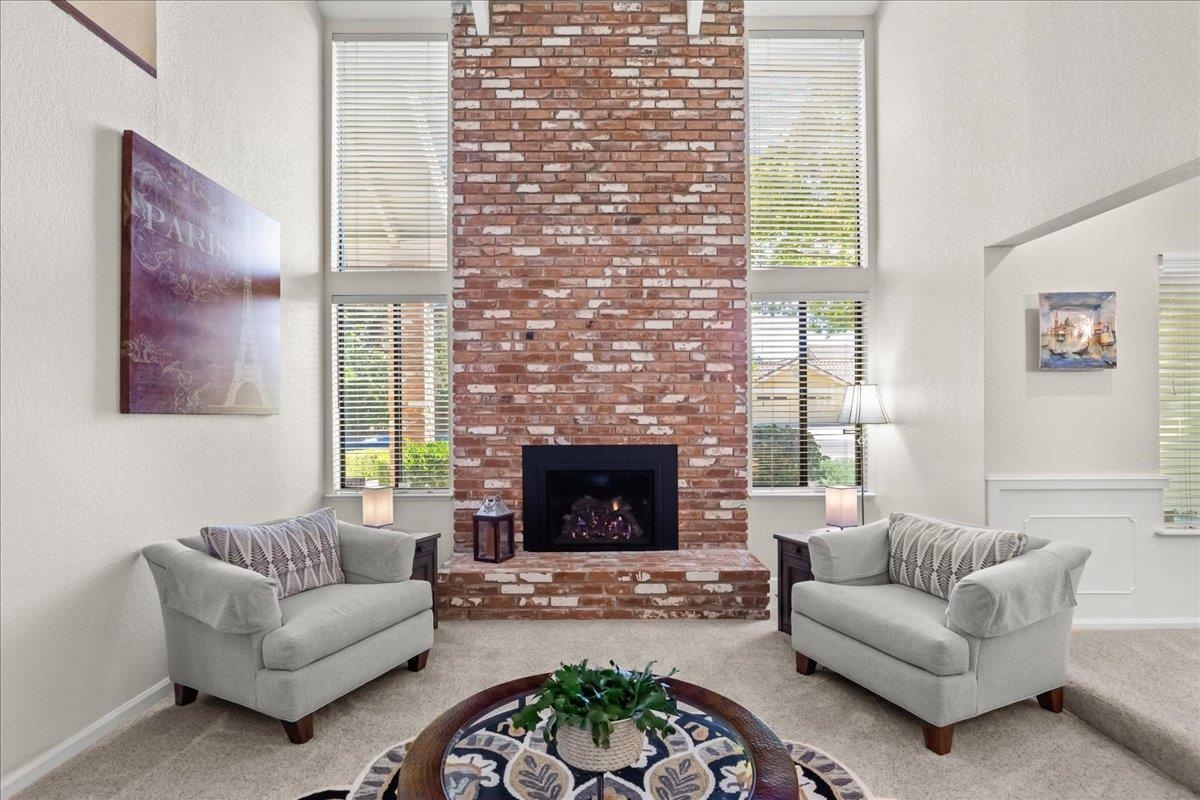 7637 N Cheryl Ave, Fresno, CA 93711