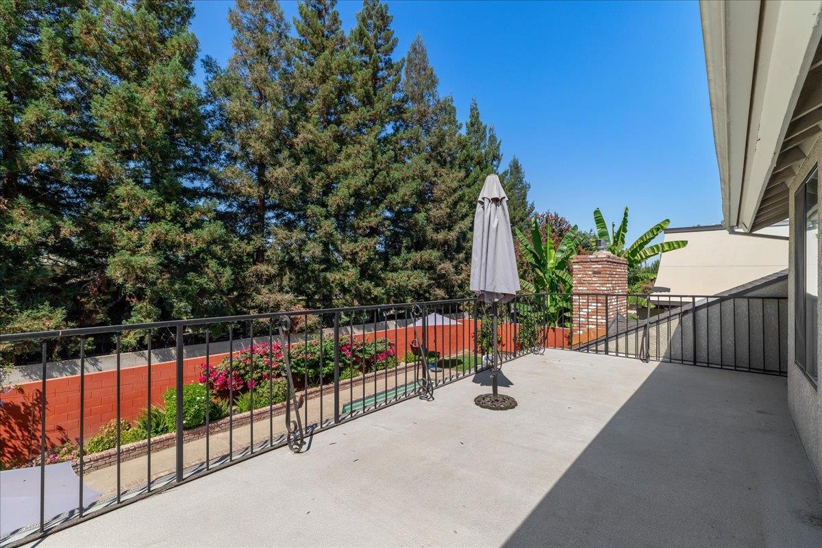 7637 N Cheryl Ave, Fresno, CA 93711