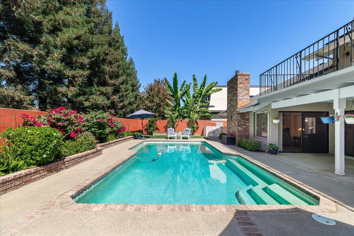 7637 N Cheryl Ave, Fresno, CA 93711